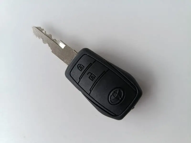 Ignition Key For Toyota Hilux 1
